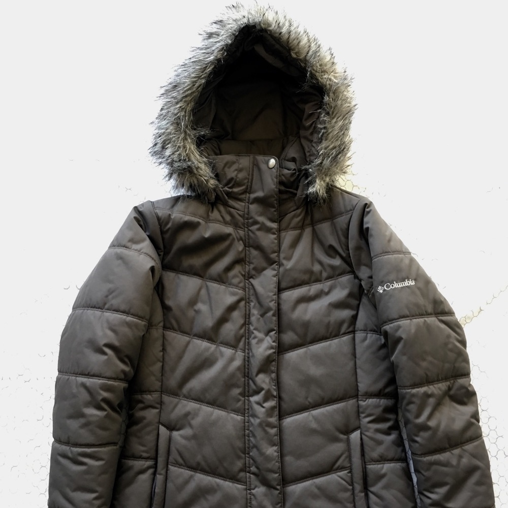 Womens Small Grey Columbia puffy coat w/ hood, NEW